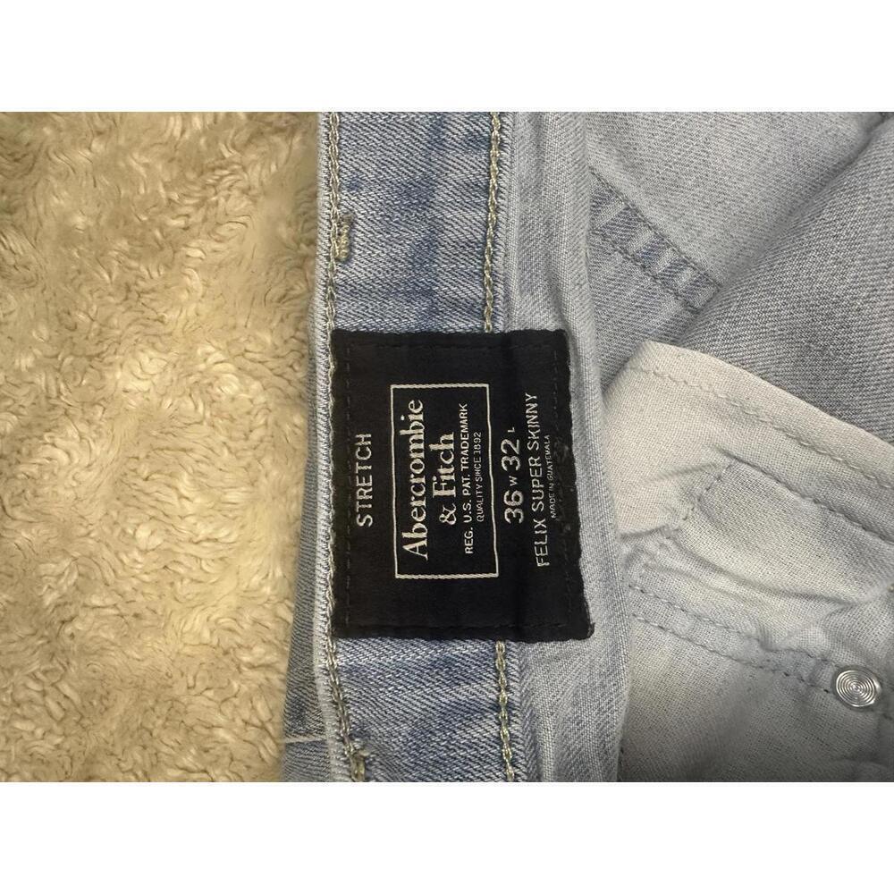 Abercrombie & Fitch light wash Felix Super Skinny jeans Size 36x32 - Picture 4 of 7